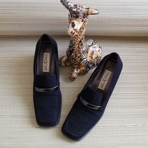 Black microfiber, 2.75" heels Sz. 8.5M